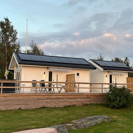 Eget Hus Med Badtunna I Skaergardsmiljoe Villa Kristinehamn Exteriör bild