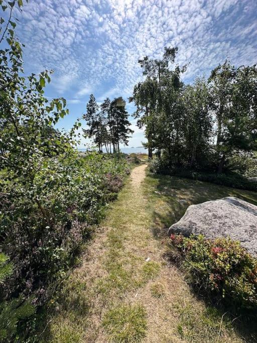 Eget Hus Med Badtunna I Skaergardsmiljoe Villa Kristinehamn Exteriör bild