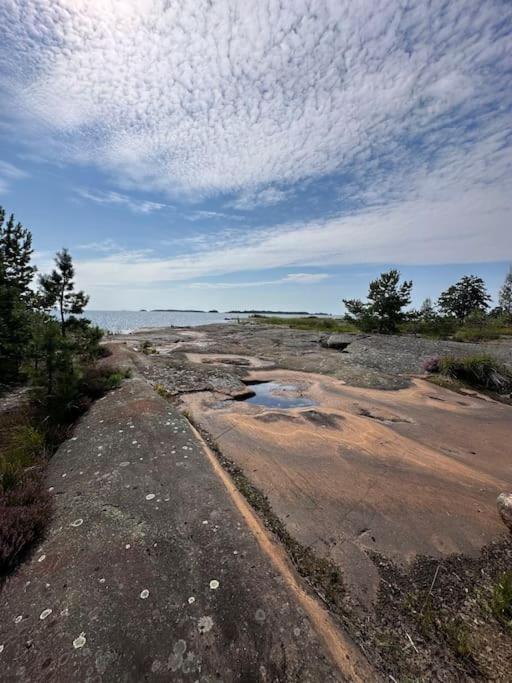 Eget Hus Med Badtunna I Skaergardsmiljoe Villa Kristinehamn Exteriör bild