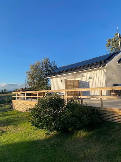 Eget Hus Med Badtunna I Skaergardsmiljoe Villa Kristinehamn Exteriör bild
